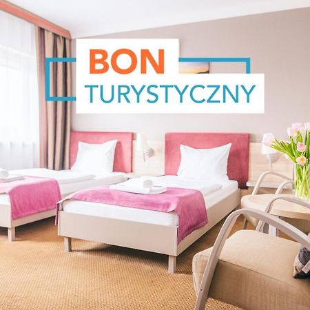 Hotel Forum Жешув Экстерьер фото