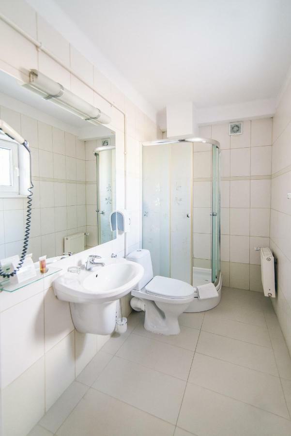 Hotel Forum Жешув Экстерьер фото